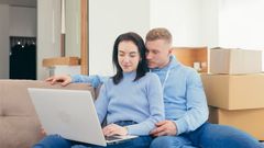 44 pct. af danskere, der har handlet på internettet det seneste år, har handlet møbler og husholdningsartikler online. Foto: Shutterstock. Alle rettigheder forbeholdt.