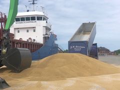 Norske "Lafjell" laster korn i Korsør Havn juni 2021. Foto: Danske Havne