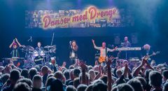 Danser med Drenge på Horsens Ny Teater. Foto: Flemming Ege