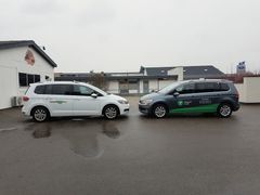 De første taxier er allerede monteret med det nye logo, og allerede fra uge syv er Kalundborg Taxa blevet til Dantaxi 4×48.