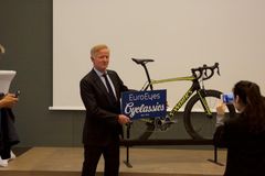 Dr.med. Jørn Jørgensen har grundlagt klinikkæden EuroEyes, der netop er tiltrådt som hovedsponsor af Europas største cykelløb, Cyclassics i Hamborg. Foto: PR.
