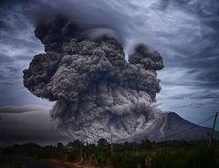 Vulkansk aske. Foto af Yosh Ginsu