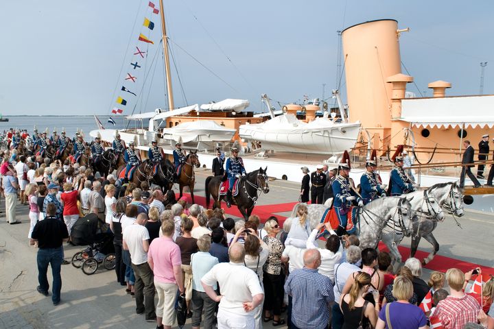 Sådan så det ud, da Kongeskibet Dannebrog i 2008 lagde vejen forbi Esbjerg.