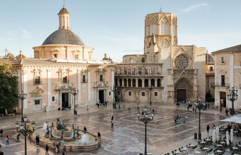 Plaza de la Virgen, Valencia