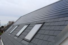 Koncept Roof med naturskifer og integrerede solceller. Foto: Komproment.dk