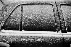 Nattefrosten kan være hård mod din bil. Med udsigt til nattetemperaturer ned omkring frysepunktet i weekenden råder fagmand dig til at frostsikre din bil nu. Foto: PR.