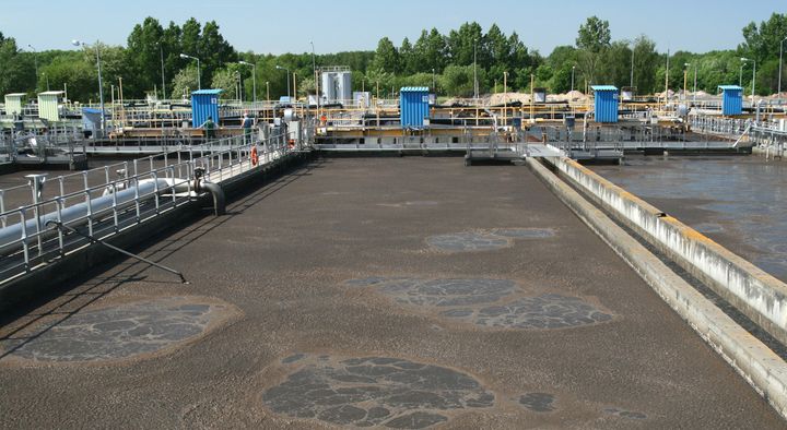 Det organiske materiale i spildevand kan omdannes til energi – fx i form af biogas.