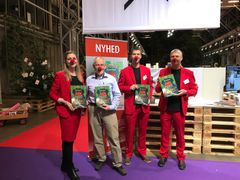 Overskuddet fra salget af Nissernes Julekalenderbog går ubeskåret til Danske Hospitalsklovne, så endnu flere børn får glæde af de røde næser. Foto: PR.