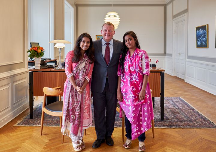 Statsministeren inviterede Kanita Maisha og Farjana Akter til kaffe og pink kage i en lille time.