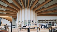 DEILIG - et spiseri ligger i en af glas- og træpavillonerne i det nye H.C. Andersens Hus tegnet af den japanske stjernearkitekt Kengo Kuma. Foto: Meyers