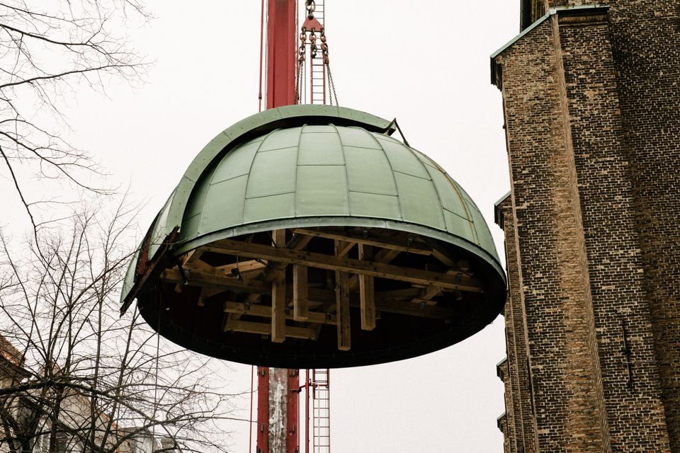 Kuplen svæver ned _ Foto Malthe Ivarsson