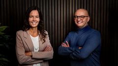 Fra venstre: Malene Kloster (læge), Steen B. Laursen (Cellebiolog) er glade for at mange timers arbejde i lydstudiet har båret frugt, og at lytterne har taget rigtigt godt imod de første afsnit i serien.