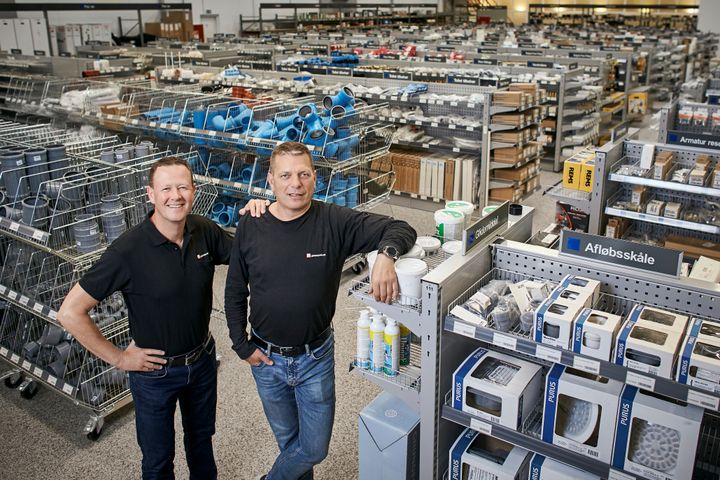 Salgschef Henri Bugge (tv) og butikschef Torben Brink Madsen er klar til at rulle CityExpres ud i Aarhus - med flere varer på hylderne og længere åbningstider i Lemvigh-Müllers håndværkerbutik.