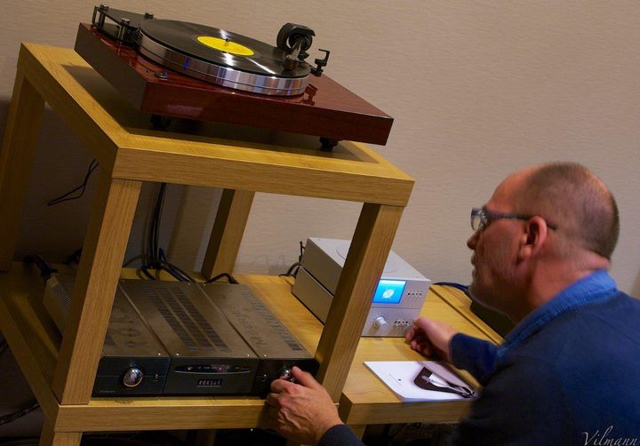 Det er især lydkvaliteten af vinyler, der tiltrækker lytterne. Lyden på en moderne cd er komprimeret så voldsomt, at spændvidden er mindre end på plader fra 1950. Foto: PR.