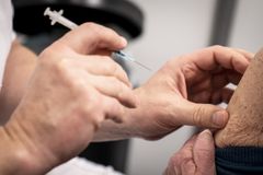 Ældre og meget sårbare på sociale botilbud bliver vaccineret denne weekend. Foto: Ritzau Scanpix