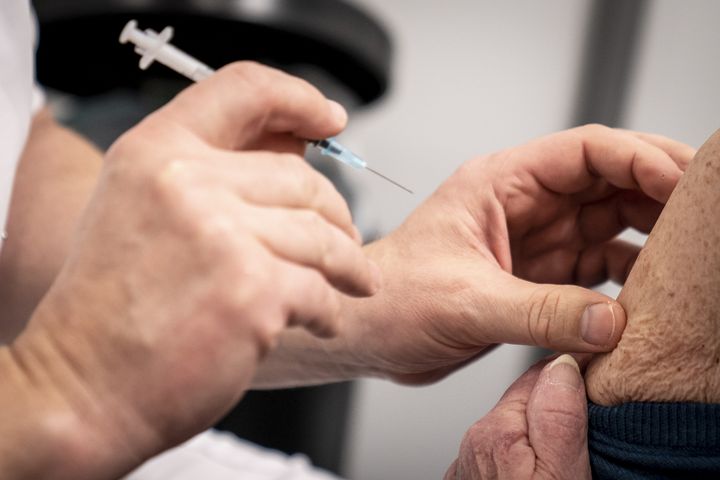 Ældre og meget sårbare på sociale botilbud bliver vaccineret denne weekend. Foto: Ritzau Scanpix