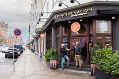 Medejer af restaurantkæden Pinco Nation Flemming Christophersen (th) og partner i A-one Solutions Per Simonsen. Billeder må bruges i forbindelse med omtale af A-one Solutions og Pincho Nation. Krediteres A-one Solutions.