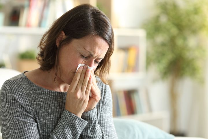 En femtedel af danskerne lider af pollenallergi. Bor du i et hjem med mekanisk ventilation, kan du med fordel skifte filter og fjerne op til 95 procent af pollen fra indeluften. Foto: PR.