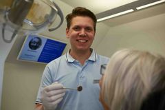 Søren Peter Winther Hansen blev uddannet klinisk tandtekniker fra Aarhus Universitet i 2004. Foto: PR.