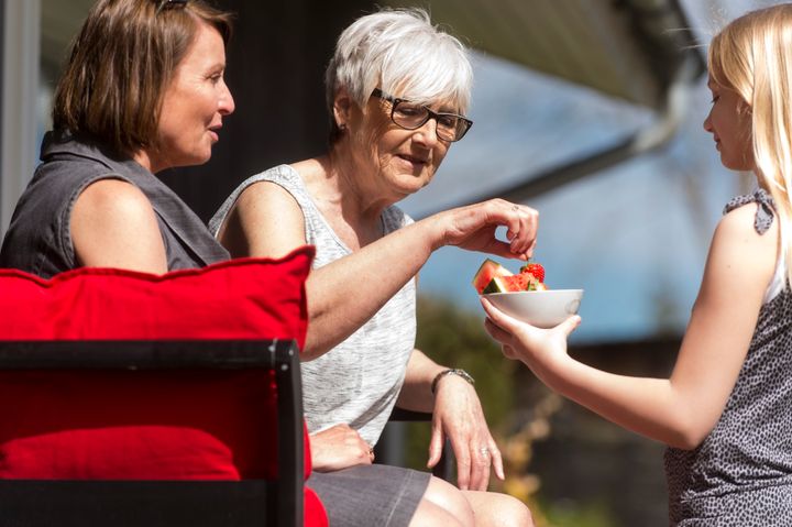 Vi flokkes om de hjemlige sommerhuse. Foto: Palle Skov