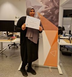 Alaa er glad for at have været med i mentorprogrammet i ISS. Hun har været glad for sin mentor Julie. Alaa bor til dagligt i Frederiksberg Kommune. Foto: ISS