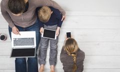 90 lokale bredbåndsambassadører i Nordfyns Kommune skabte opbakning til udrulning af fibernet, som dermed kunne ske på markedsvilkår. Mandag besøger teleminister og landdistriktsformand flere områder i kommunen.