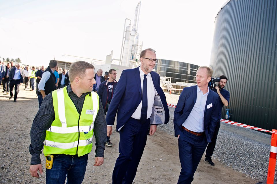 Rundvisning af minister Lars Christian Lilleholt under åbningen af Sønderjysk Biogas 