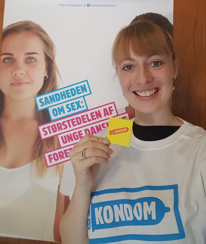 Julie Friis Hansen, folkesundhedskonsulent i Lolland Kommune, er tovholder på Kun med Kondom-kampagnen og har opfordret kommunale og private aktører til at støtte op om Kun med Kondom.