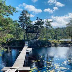 Idyllisk træhytte i Norge. Ferie i naturen. Foto: E. Tjomsland