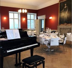 Musiksalon åben for offentligheden på Charlottenlund Slot efter renovering og åbning af slottet i 2017. Foto: Charlottenlund Slot ApS
