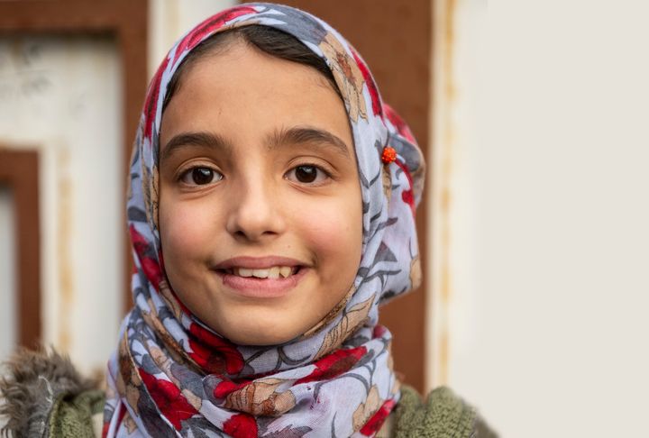 13-årige Amira får hjælp til at overvinde svære minder på Mission Østs børnecenter i Mosul, Irak. Foto: Peter Eilertsen for Mission Øst