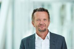 Martin Baltser, adm. direktør i Middelfart Sparekasse, er klar med en hjælpende hånd til de erhvervskunder, der er ramt på likviditeten.
