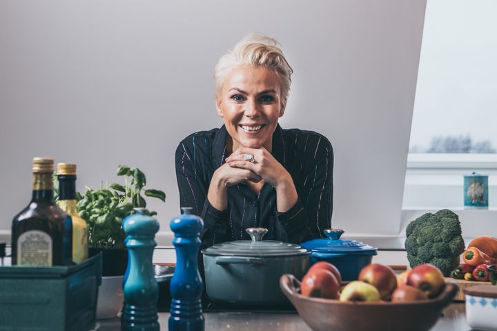 Tv-værten Lene Beier er frontkvinde på Kræftens Bekæmpelses kampagne 10-kampen, hvor danskerne kan få tips til en sundere livsstil. FOTO: Mads Eneqvist