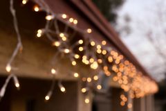 Flere og flere danskere er begyndt at udskifte de energitunge glødepærer med LED-lys. Hos detailkæden Biltema har de siden 2015 øget salget af LED-pærer med 28 procent. Foto: PR