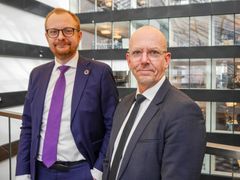 Brintbranchens direktør, Tejs Laustsen Jensen (tv.) og DI Energis branchedirektør, Troels Ranis