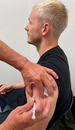 Region Hovedstaden sender vaccinationsteam ud på samtlige uddannelsessteder i regionen, så de unge mellem 15 og 30 år får et nemt tilbud om vaccination.