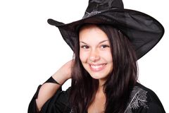 Farvede kontaktlinser, som er en del af manges Halloween-udklædning, kan være farlig for øjnene, hvis man ikke passer på, lyder advarslen.