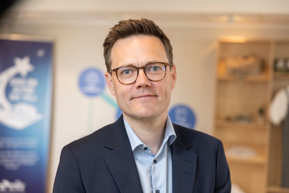 Esben Gullitz Christensen, Salgsdirektør