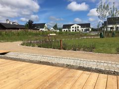 Sidste års vinder af Ishøjs Arkitekturpris. Landskabsprojektet i Ishøj Landsby med nyt gadekær og boligbebyggelse.