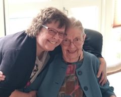 Gitte Kragh og hendes 91-årige mor.