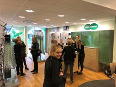 Der var god aktivitet hos Louis Nielsen i Varde i de tre dage, hvor salgseleverne styrede butikken.