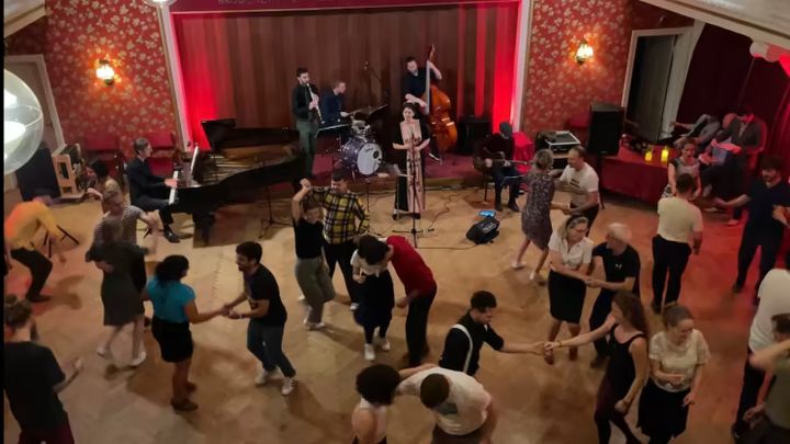 Dansfest med swingdans, DJ och liveorkester på Kulturværftet i Helsingør lördagen den 13 maj. Foto: Swingshoes