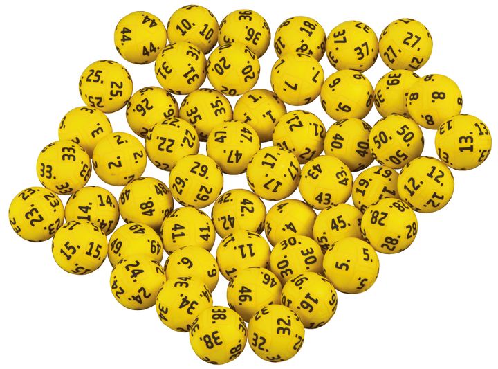 Man kan godt blive lidt svimmel. Salget af Eurojackpot starter i morgen, lørdag, og allerede på fredag er der 63.000.000 kroner i 1. præmiepuljen.