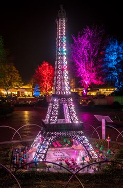 Eiffeltårnet - World's Tallest