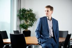 Lars Bonderup Bjørn, adm. direktør i EWII, mener at, resultatet af det seneste udbud på energibesparelser er et vigtigt og rigtigt signal om, hvad en åben og nemt tilgængelig udbudsproces giver af fordele