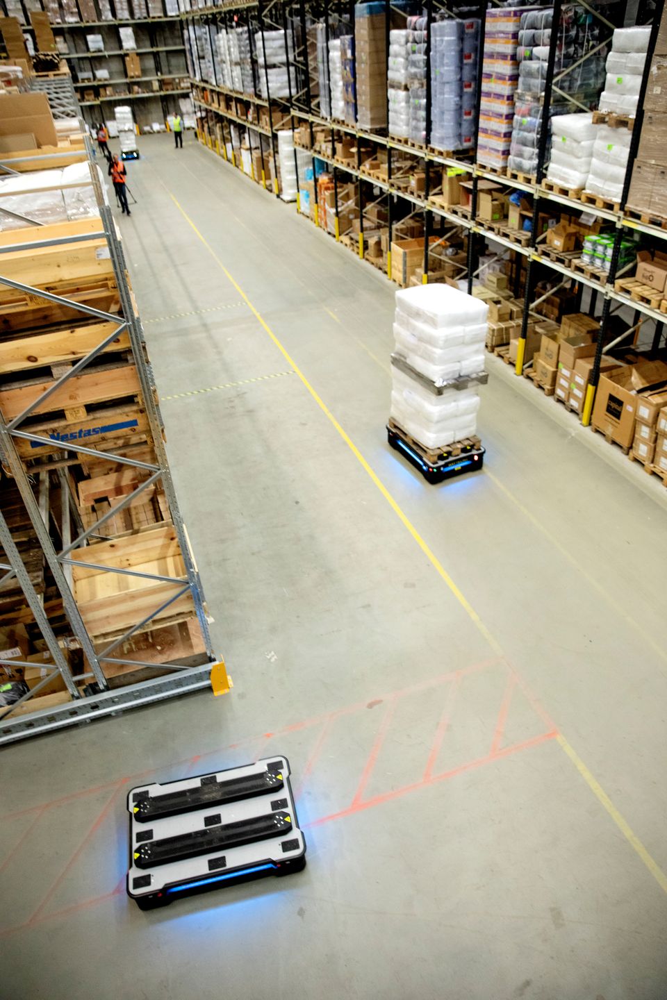 ICM effektiviserer lagerlogistikken med mobile robotter