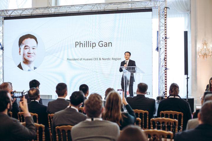 Phillip Gan, Huaweis Præsident for Central- og Østeuropa samt Norden, taler til European Innovation Day 2021.