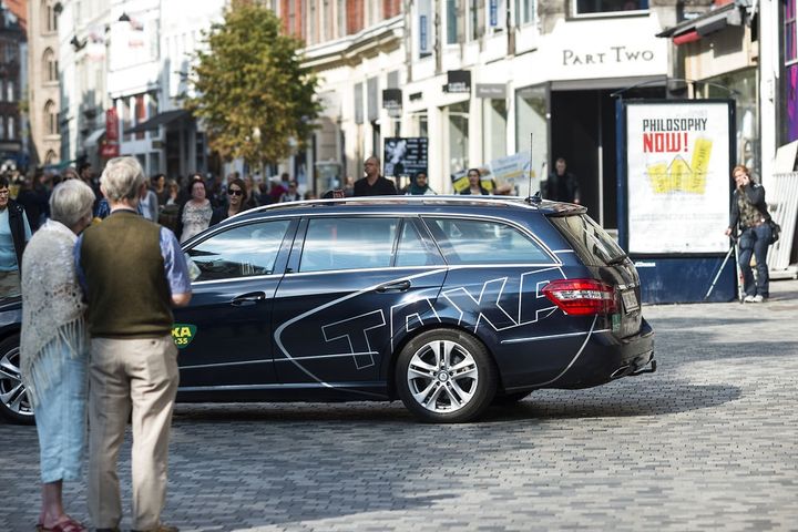 Både Landdistrikternes Fællesråd og Dansk Taxi Råd er bekymrede for taxibetjeningen på landet efter regeringens taxiudspil.