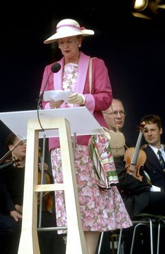 H. M. Dronning Margrethe 2. holder tale ved Storebæltsbroens åbning. Fotograf: Søren Madsen