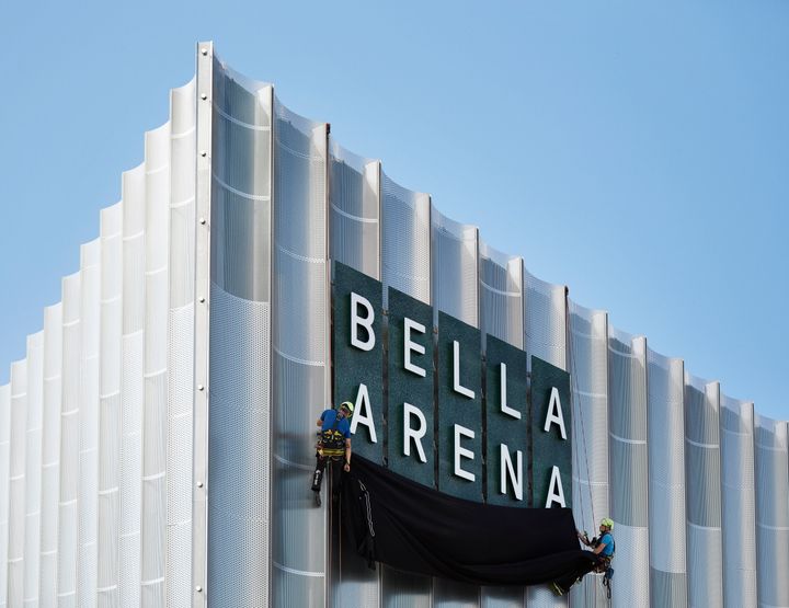 Bella Arena sign being revealed.